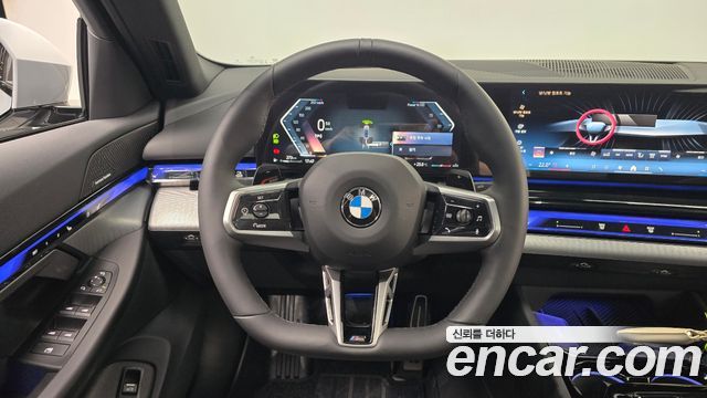 BMW 5-Series 2025 — photo 19