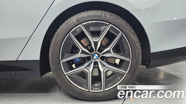 BMW 5-Series 2025 — photo 7