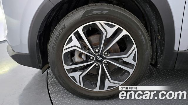 Hyundai Santafe 2019 — photo 5