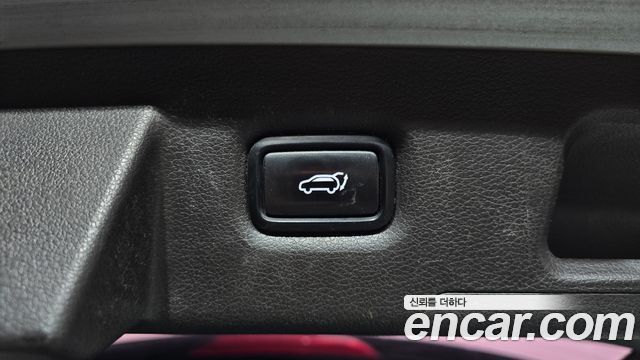 Hyundai Santafe 2019 — photo 21
