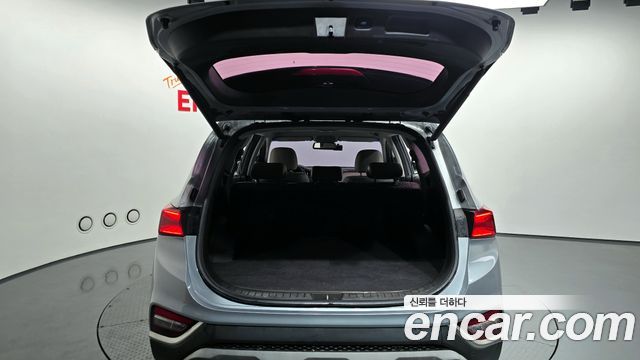 Hyundai Santafe 2019 — photo 22