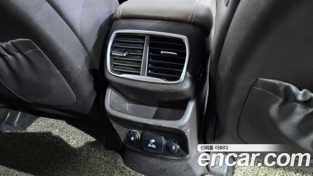 Hyundai Santafe 2019 — photo 29