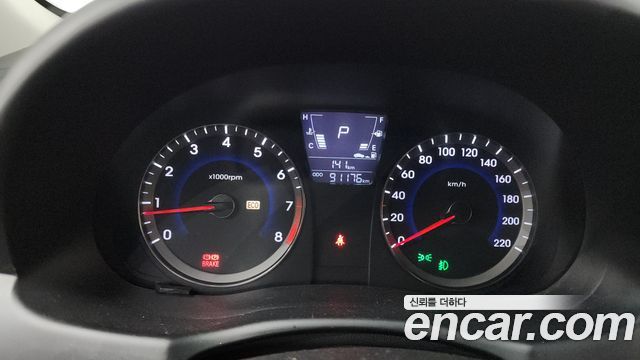 Hyundai Accent 2013 — photo 11