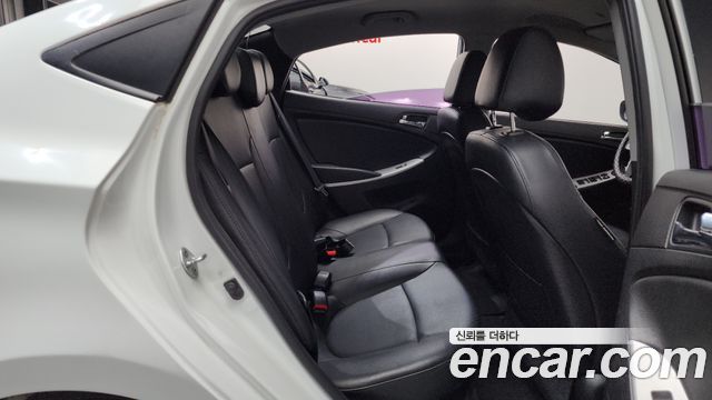 Hyundai Accent 2013 — photo 17