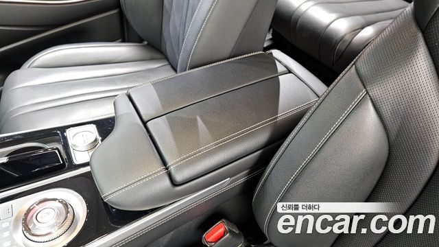 Genesis GV80 2021 — photo 35