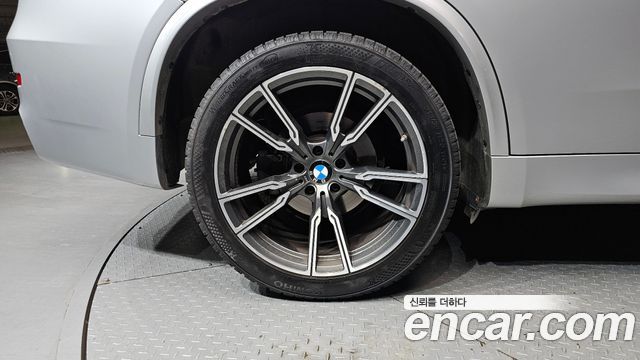 BMW X5 2018 — photo 5