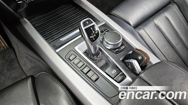 BMW X5 2018 — photo 9