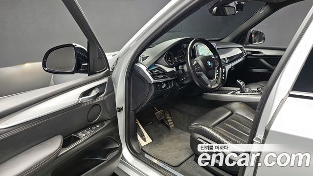 BMW X5 2018 — photo 10