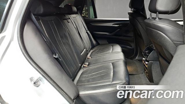 BMW X5 2018 — photo 11