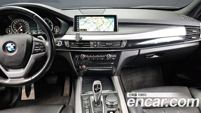 BMW X5 2018 — photo 13