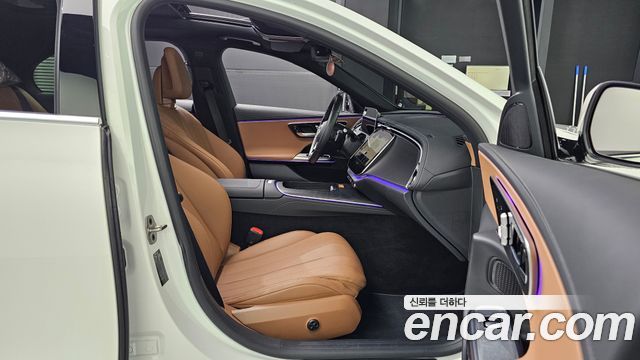 Mercedes-Benz E-Class 2024 — photo 12