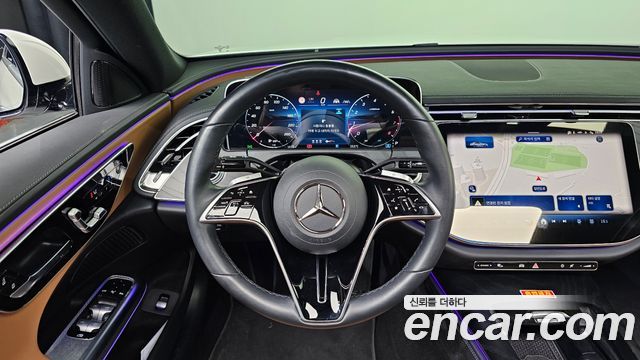 Mercedes-Benz E-Class 2024 — photo 14