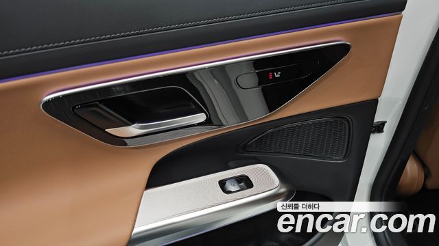 Mercedes-Benz E-Class 2024 — photo 18