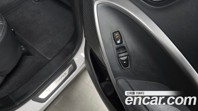 Hyundai Santafe 2013 — photo 25