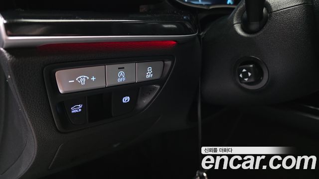 Genesis G80 2022 — photo 24