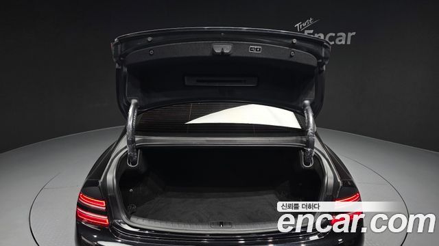 Genesis G80 2022 — photo 26