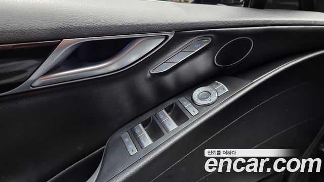 Genesis G80 2022 — photo 30
