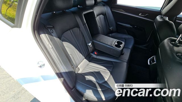 Kia K5 2023 — photo 18