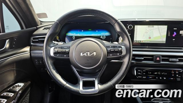 Kia K5 2023 — photo 20
