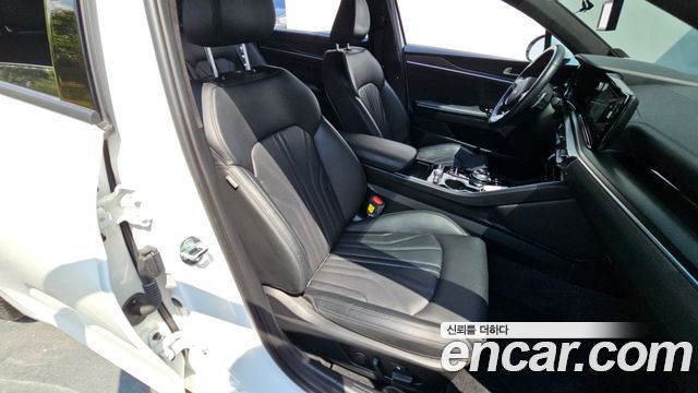 Kia K5 2023 — photo 23