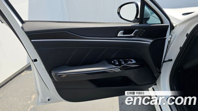Kia K5 2023 — photo 14