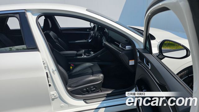 Kia K5 2023 — photo 16