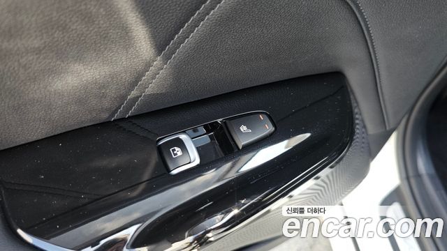 Kia K5 2023 — photo 28