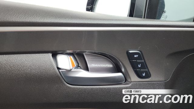 Hyundai Santafe 2019 — photo 24