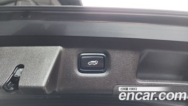 Hyundai Santafe 2019 — photo 25