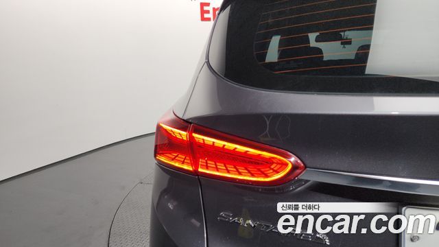 Hyundai Santafe 2019 — photo 9