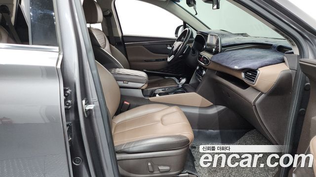 Hyundai Santafe 2019 — photo 16