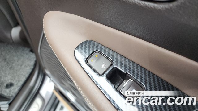 Hyundai Santafe 2019 — photo 35
