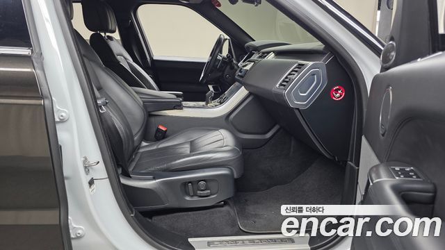 Land Rover Range Rover Sport 2019 — photo 11