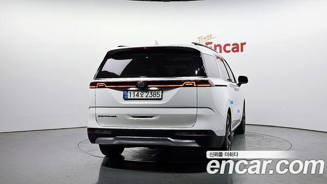 Kia Canival 2021 — photo 4