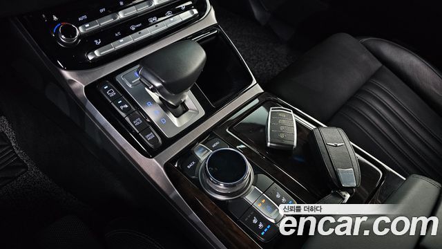Genesis EQ900 2016 — photo 9