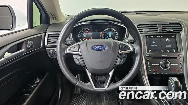 Ford Mondeo 2017 — photo 13