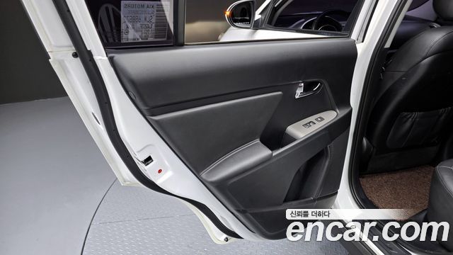 Kia Sportage 2014 — photo 15