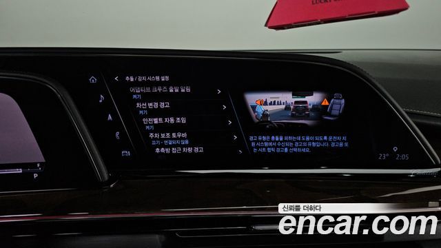 Cadillac Escalade 2021 — photo 17