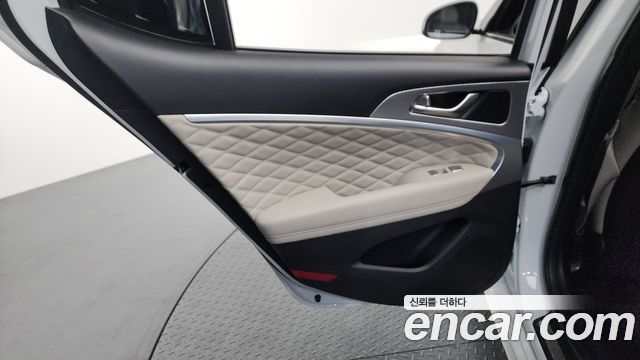 Genesis G70 2021 — photo 23