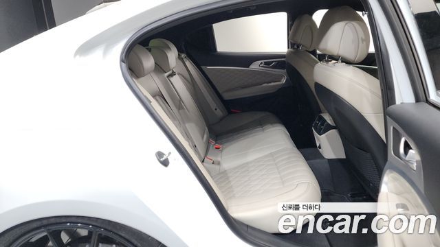 Genesis G70 2021 — photo 27