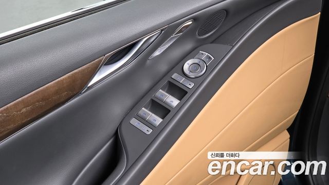 Genesis G80 2022 — photo 22