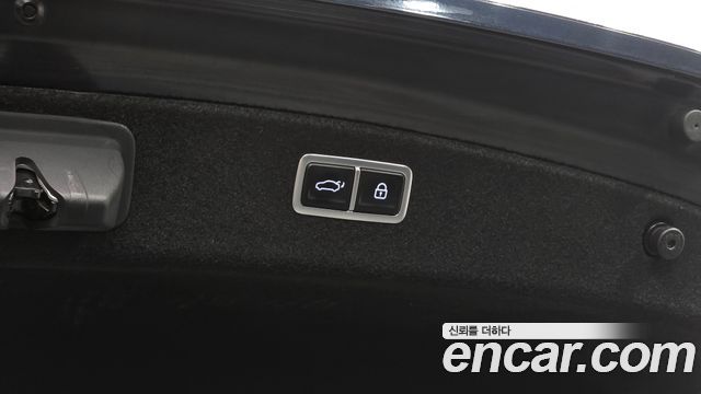 Genesis G80 2022 — photo 26