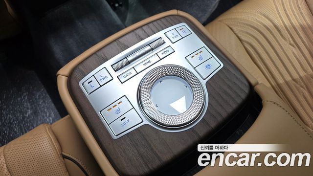 Genesis G80 2022 — photo 33