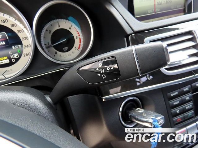 Mercedes-Benz E-Class 2014 — photo 10