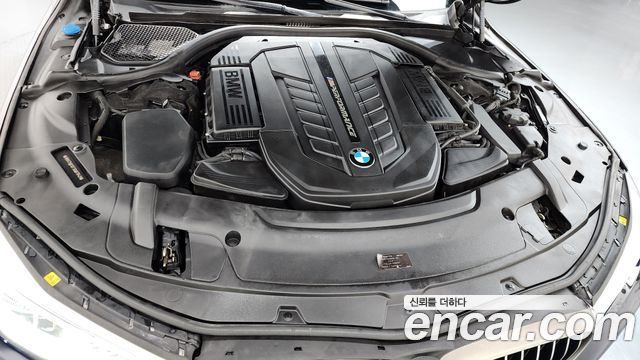 BMW 7-Series 2018 — photo 6