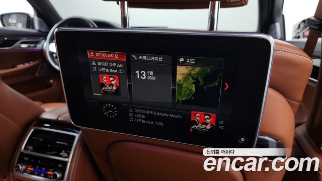 BMW 7-Series 2018 — photo 20