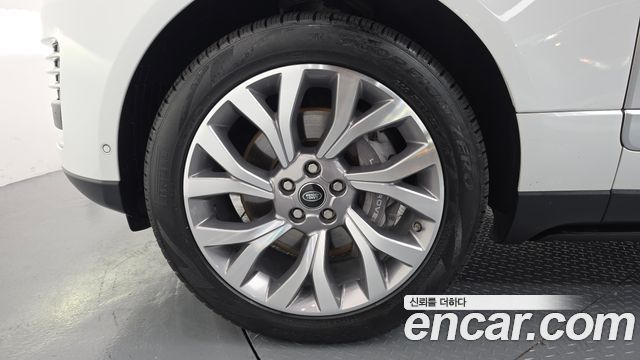Land Rover Range Rover 2019 — photo 5