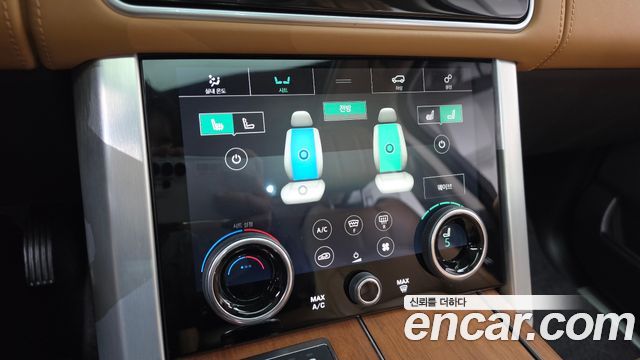 Land Rover Range Rover 2019 — photo 16