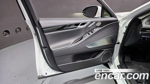 Genesis G80 2021 — photo 14