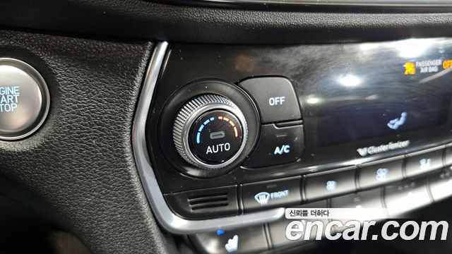 Hyundai Santafe 2019 — photo 16